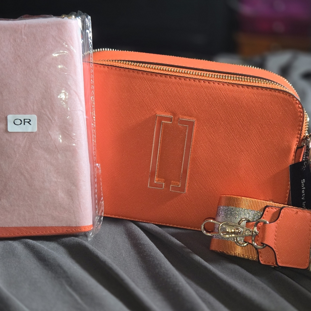 Crossbody bag with matching wallet
